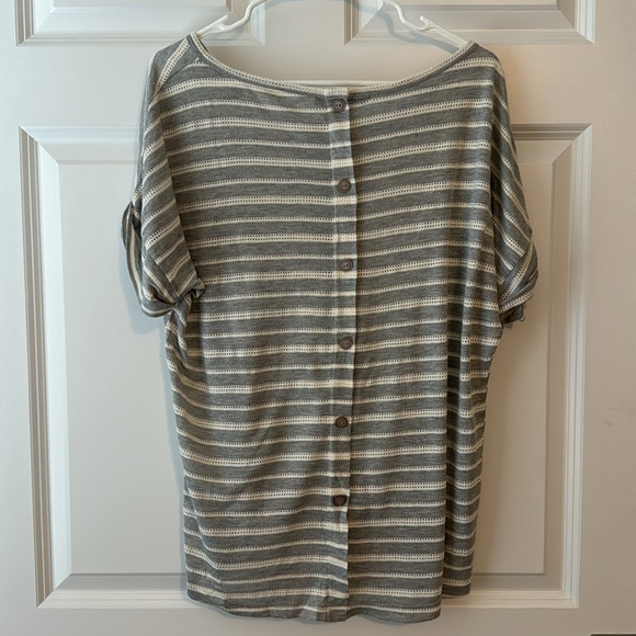 Forever21 striped button back top - Picture 2 of 2